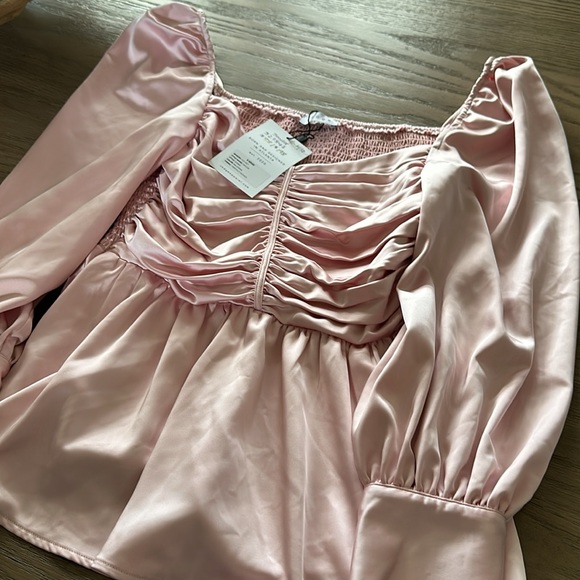 Cute pink shirt - Picture 2 of 3